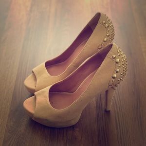 Vince Camuto lambskin shoes